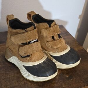 Sorel Kids Boots in Brown and Black